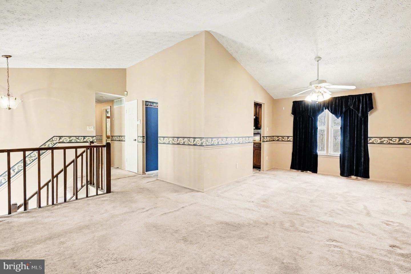 9422 Gunview Road photo 9