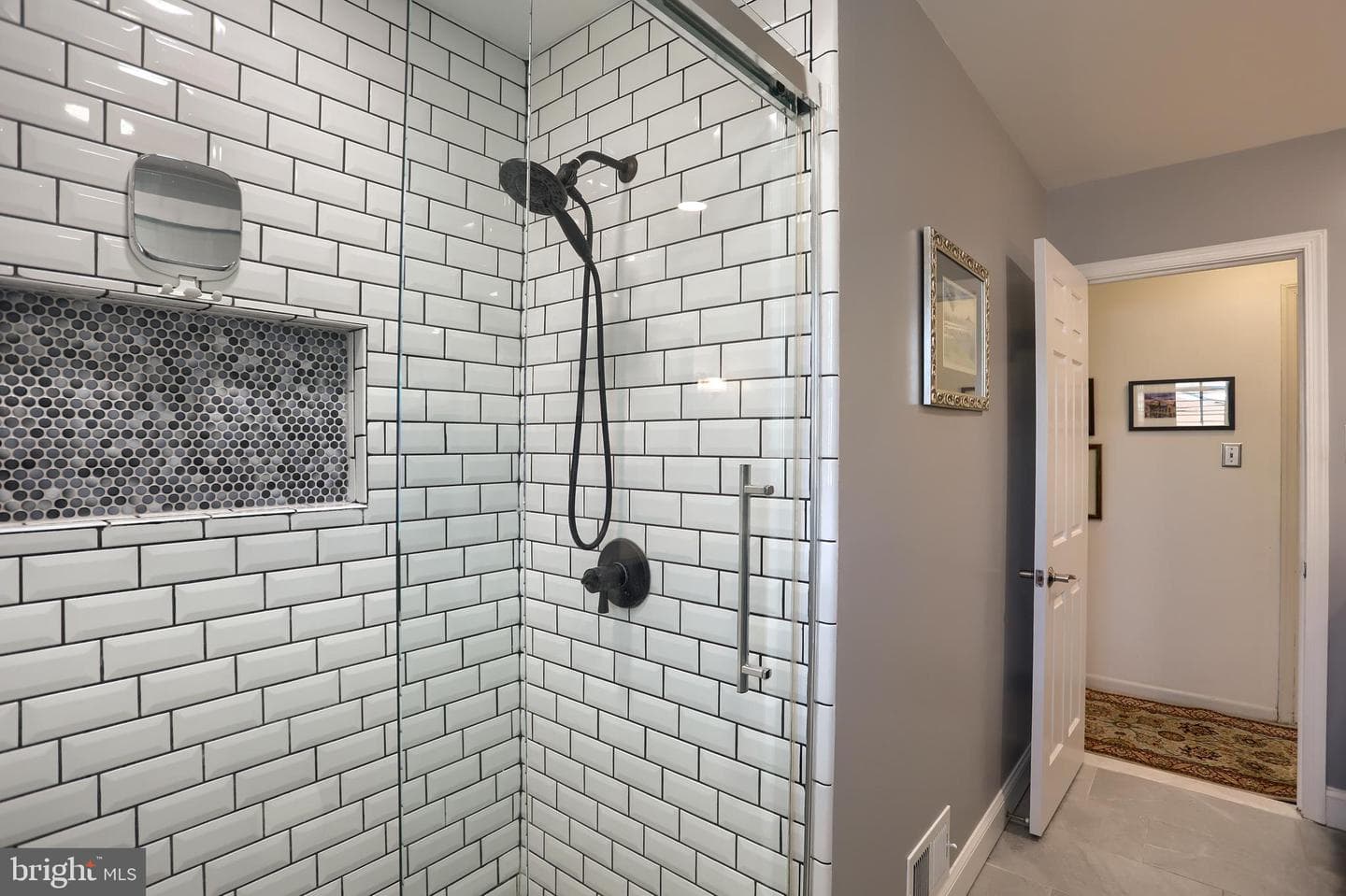 9 Tyburn Court photo 28