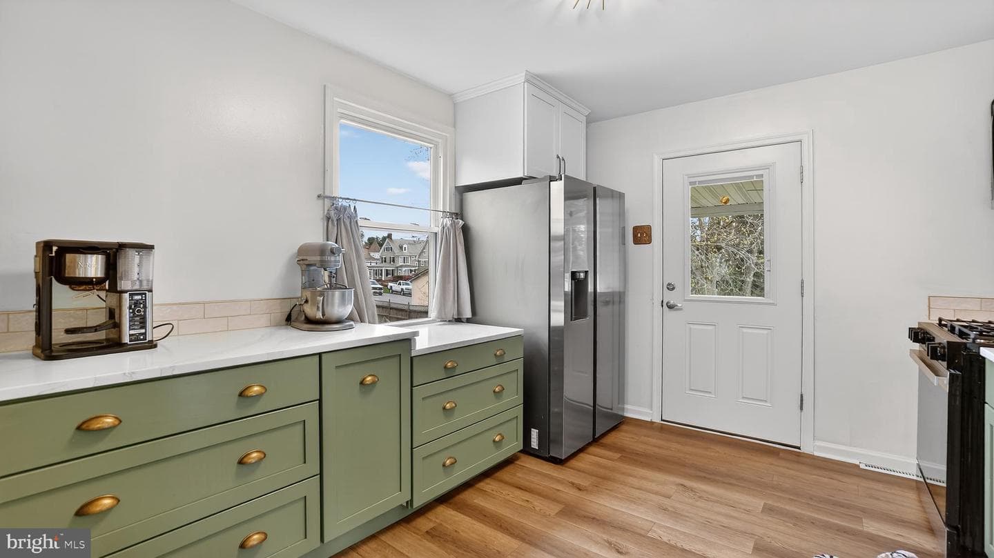 611 Beverly Road photo 12