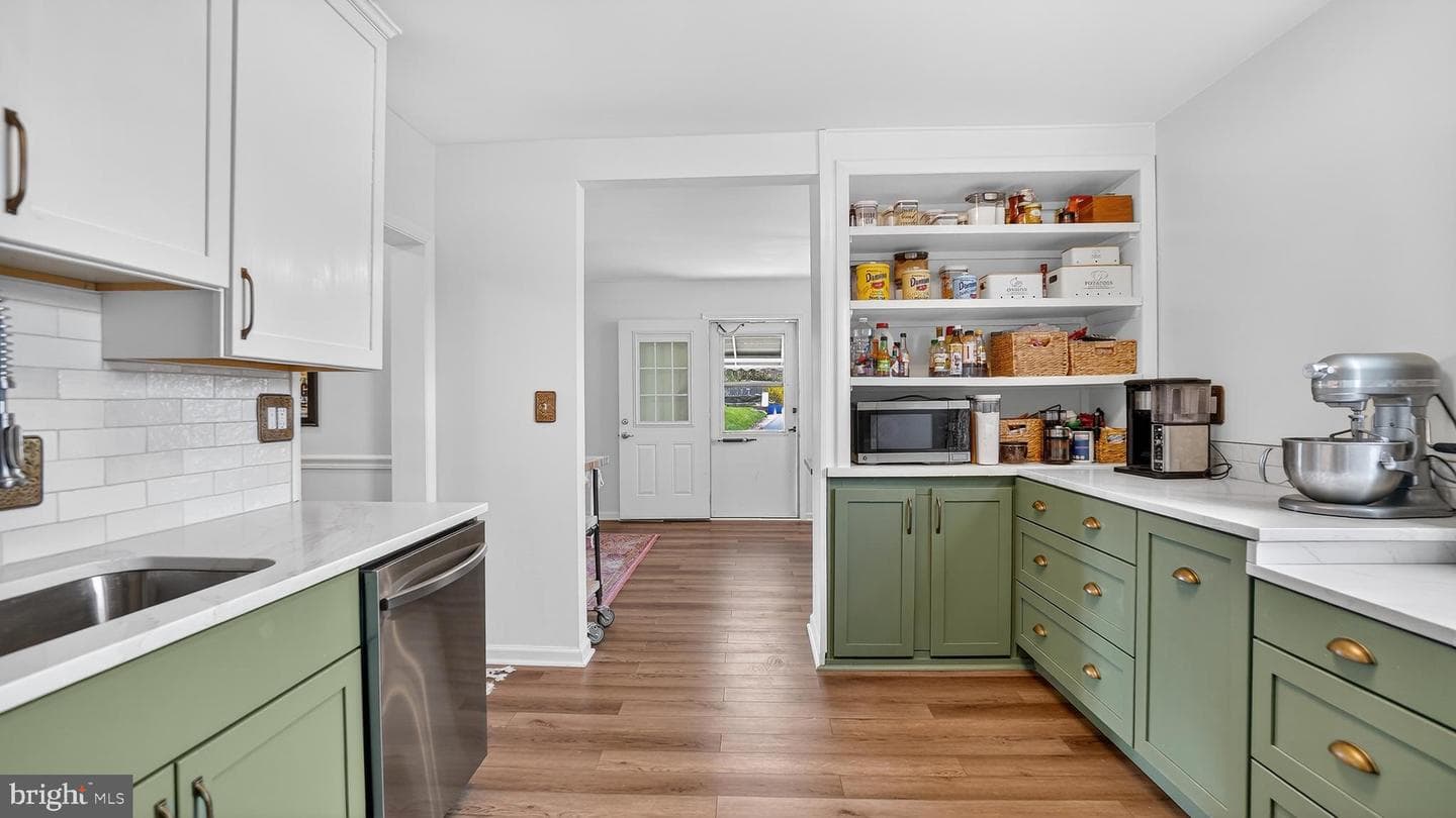 611 Beverly Road photo 16