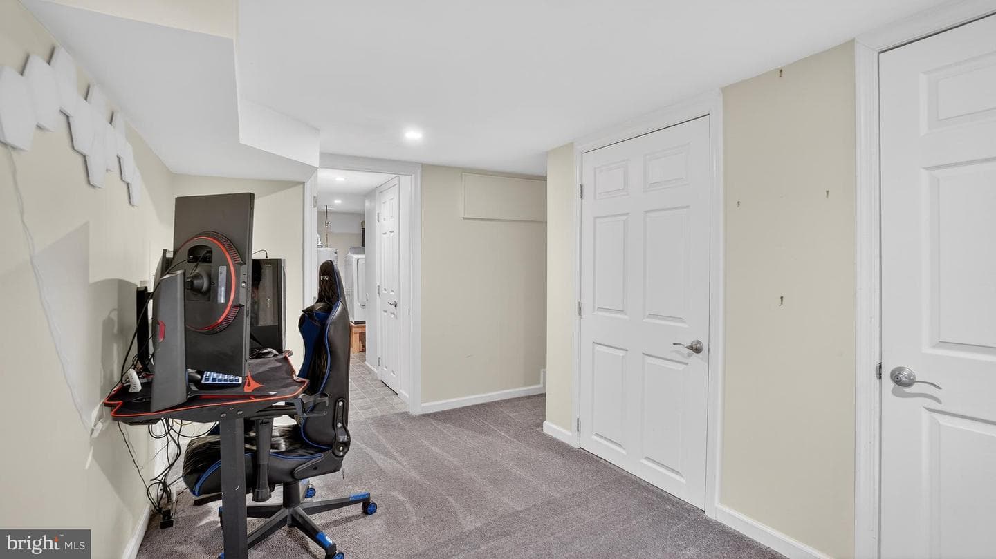 611 Beverly Road photo 28