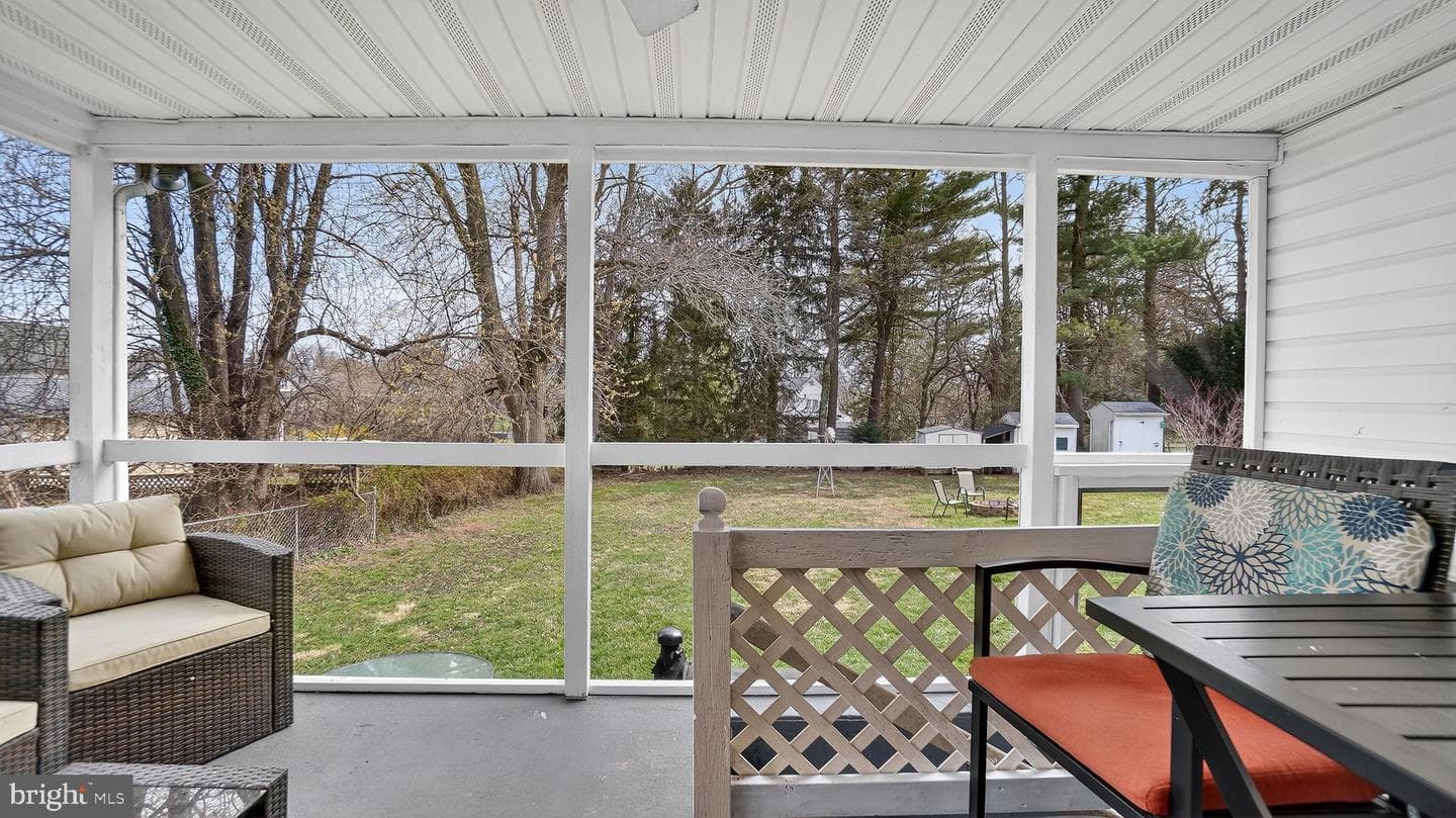611 Beverly Road photo 38