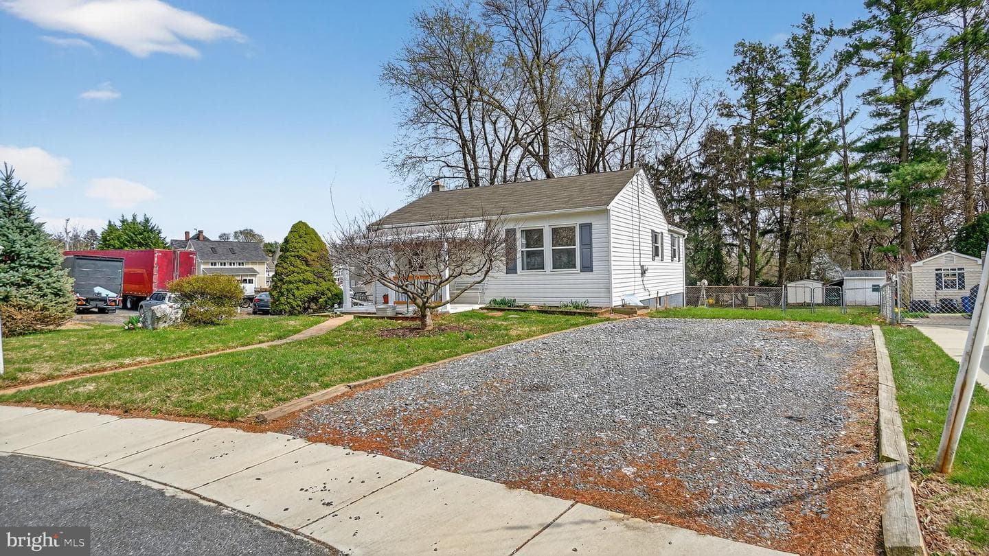 611 Beverly Road photo 4