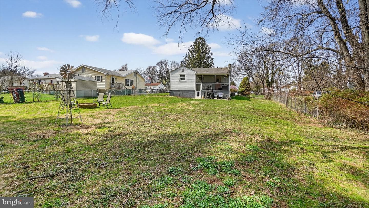 611 Beverly Road photo 40
