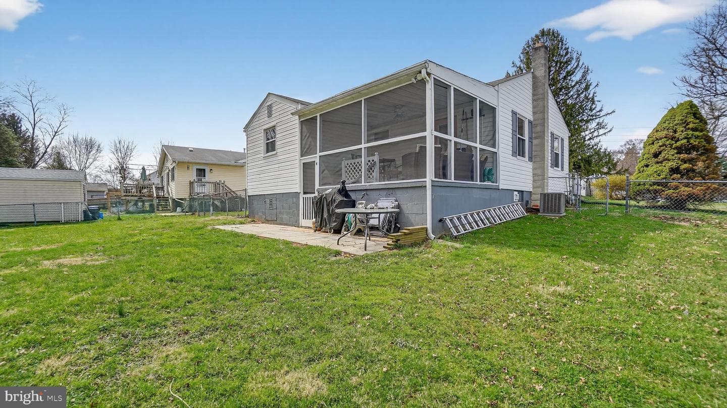 611 Beverly Road photo 41