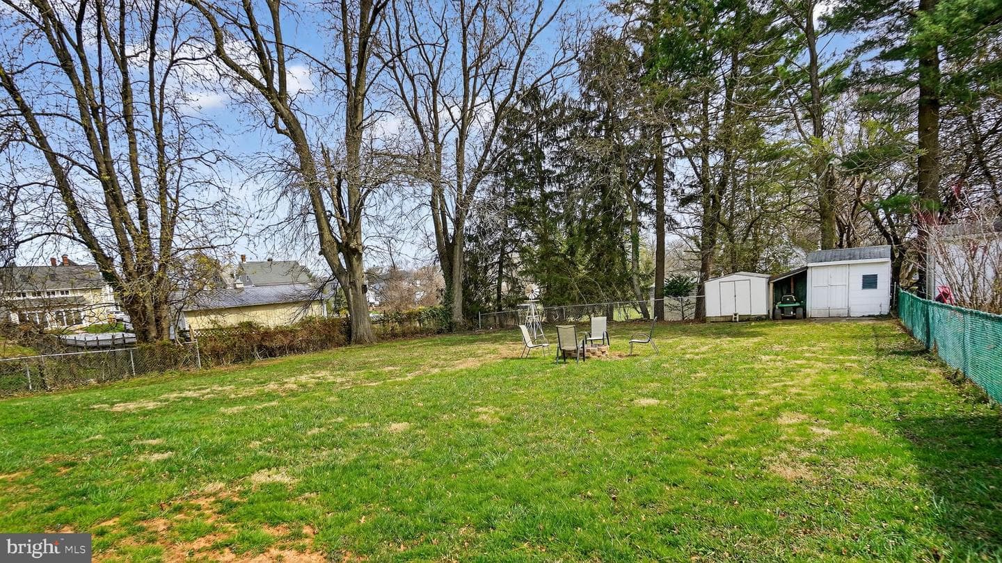 611 Beverly Road photo 43