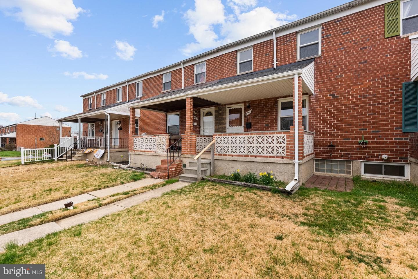 1041 Foxwood Lane photo 3