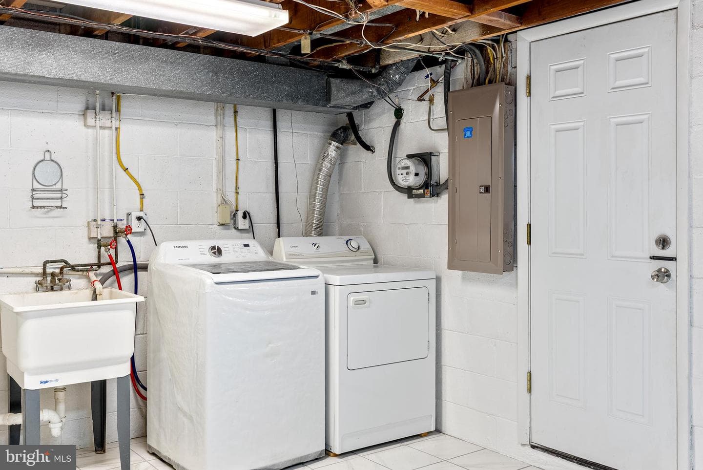 1041 Foxwood Lane photo 40