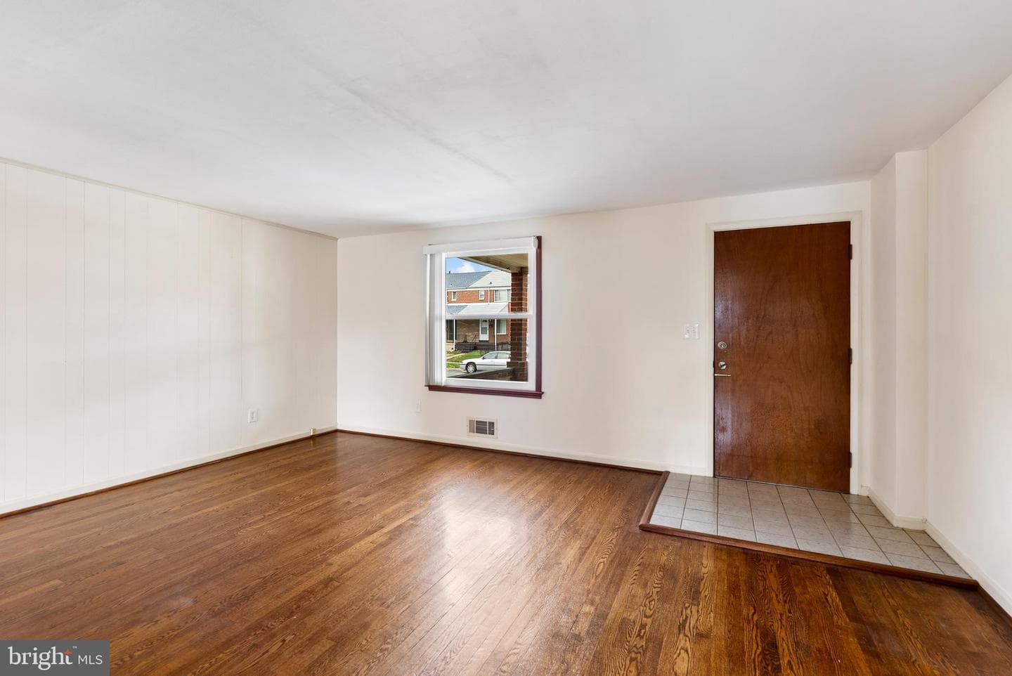 1041 Foxwood Lane photo 7