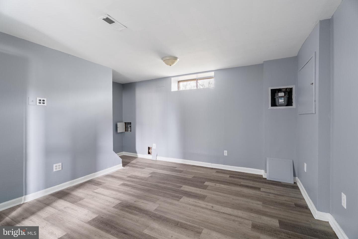 710 Kingston Road photo 17