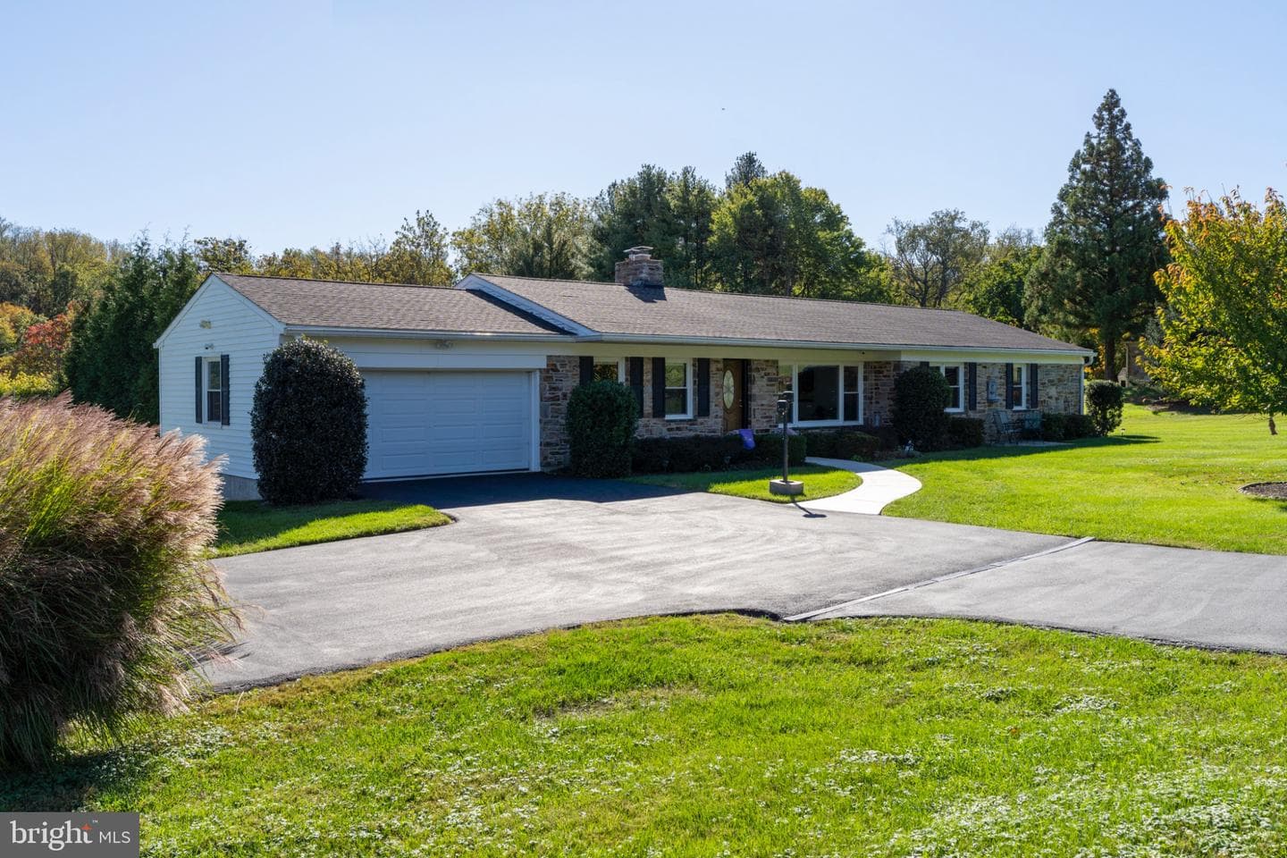 1101 Gypsy Lane W photo 4