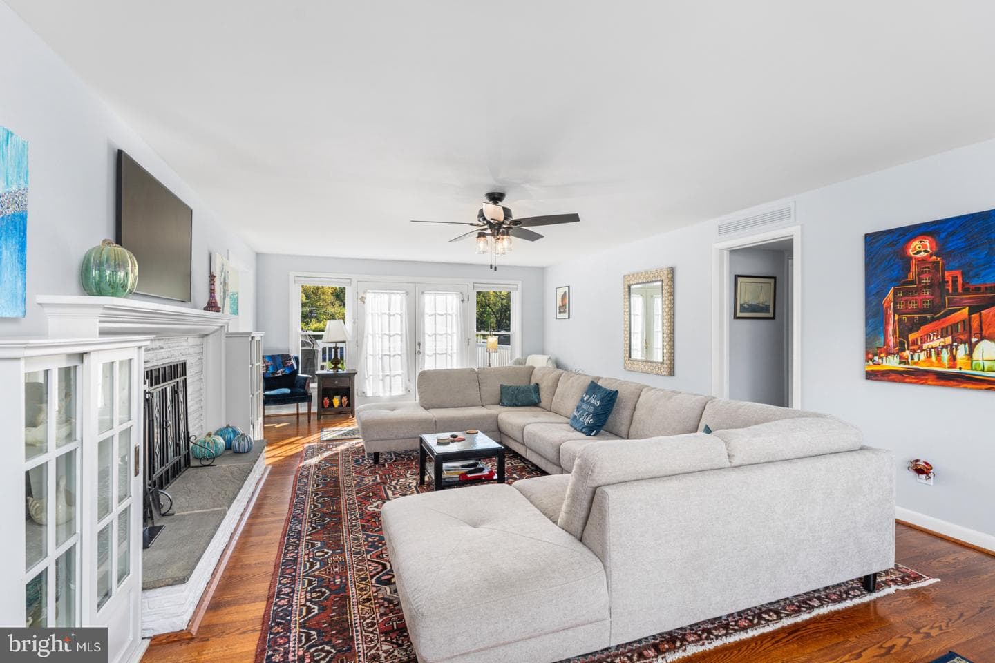 1101 Gypsy Lane W photo 9