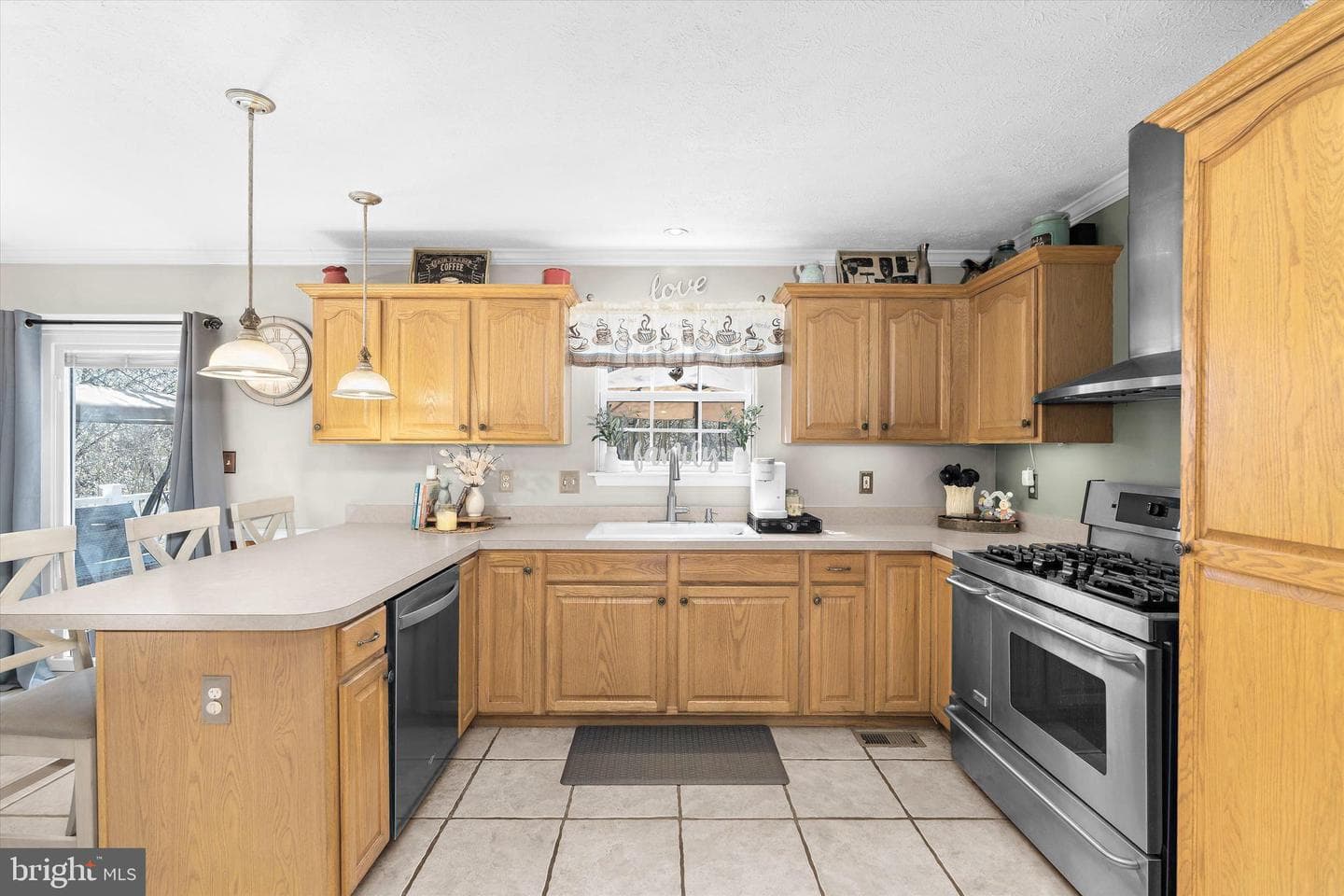 9311 Sea Horse Court photo 8