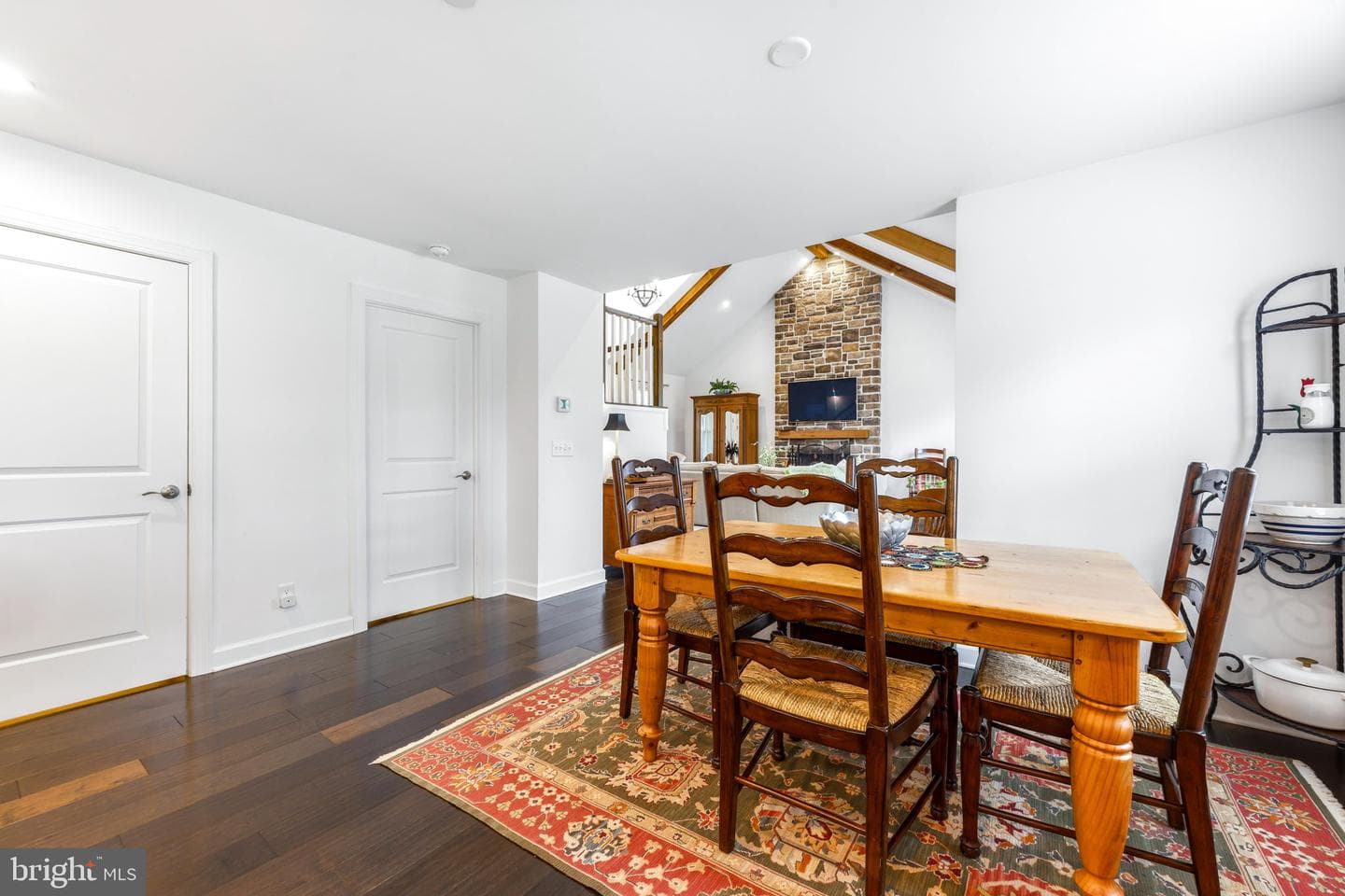 4126 Hedgehill Lane photo 17