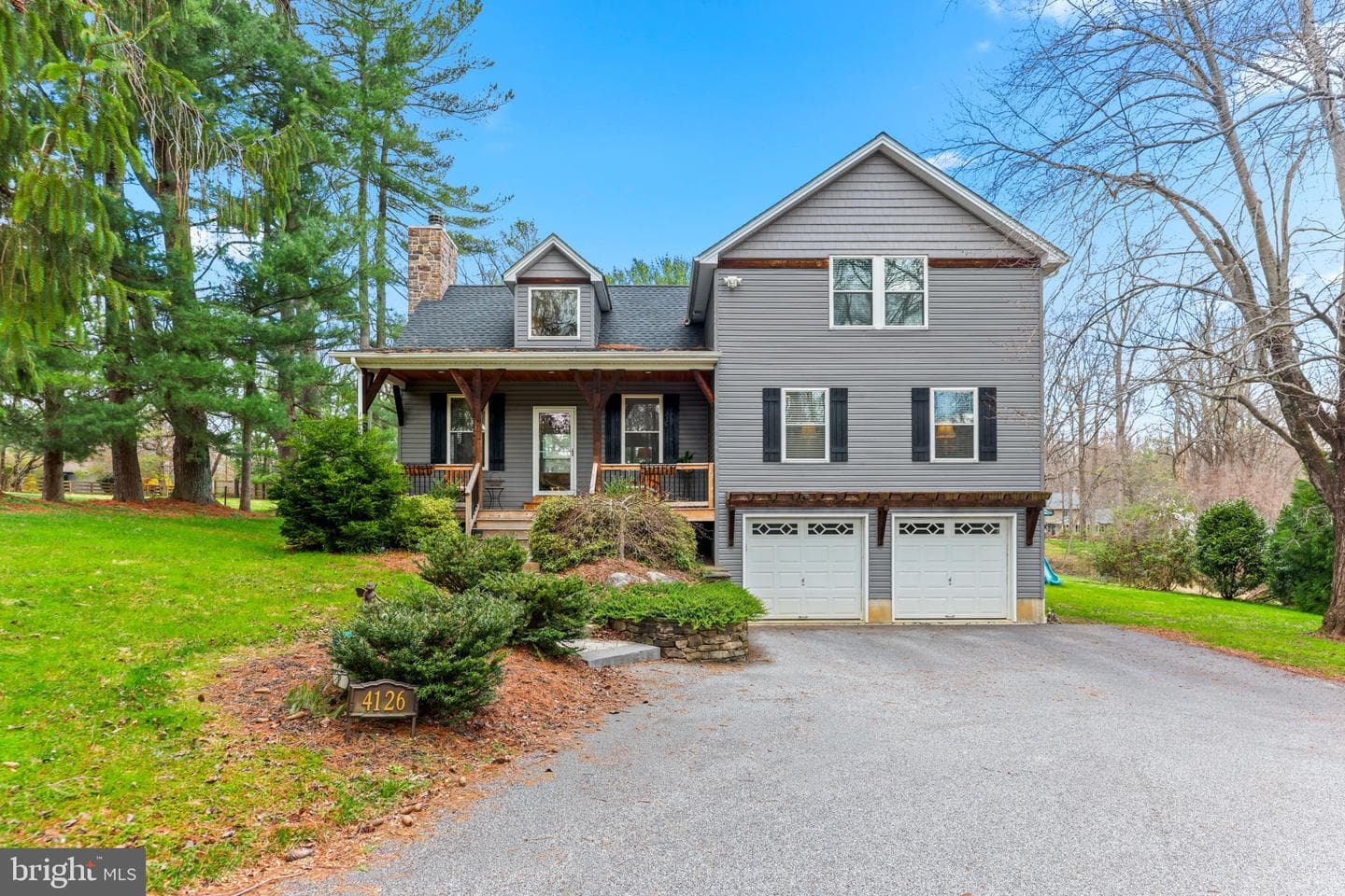 4126 Hedgehill Lane photo 2