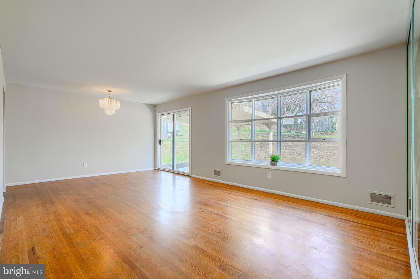 1741 Ellinwood Road photo 6