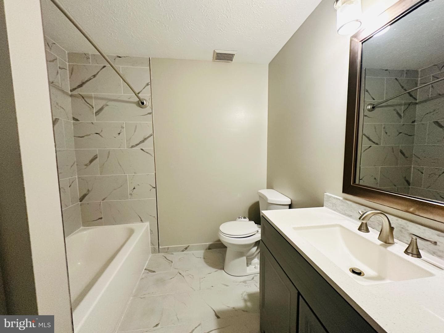 24 Alexander Court photo 12