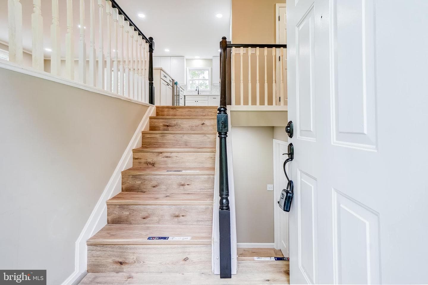 8813 Orchard Road photo 2