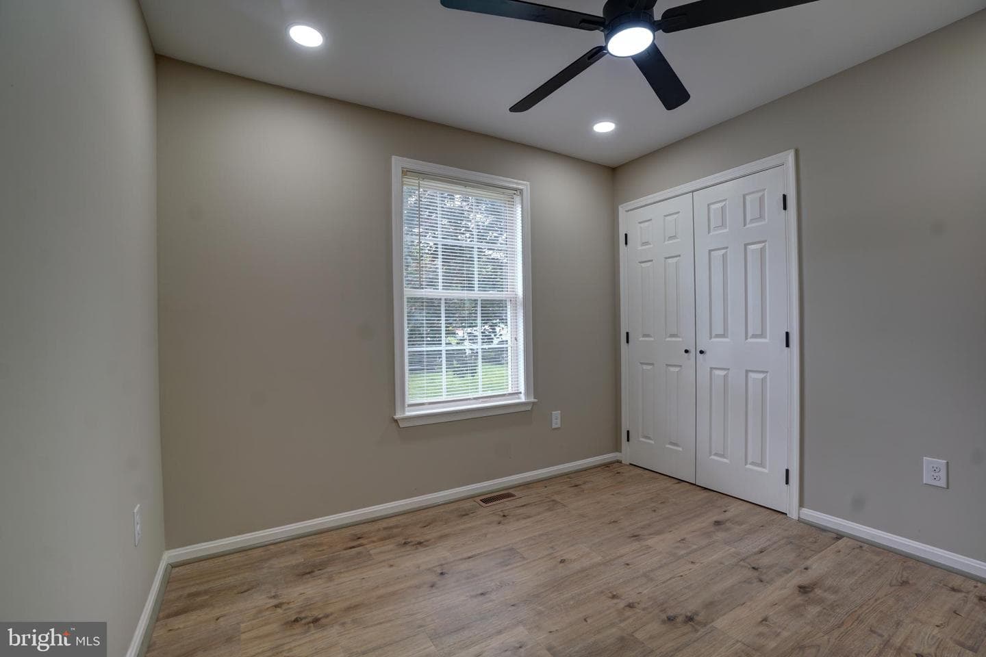 8813 Orchard Road photo 29
