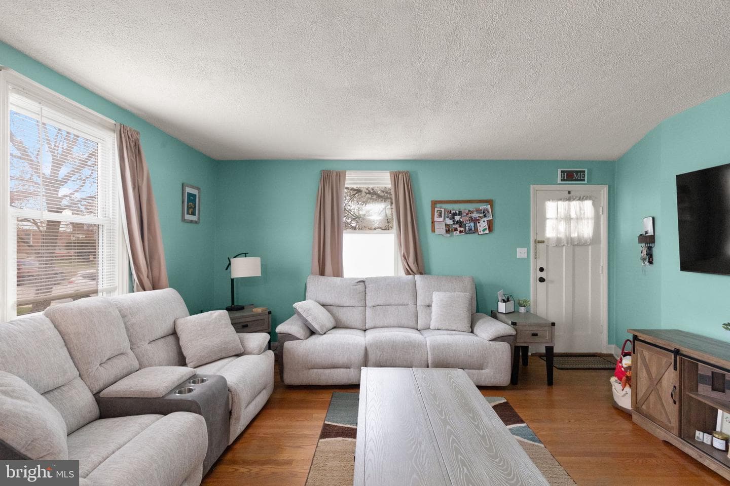 12 Elinor Avenue photo 4
