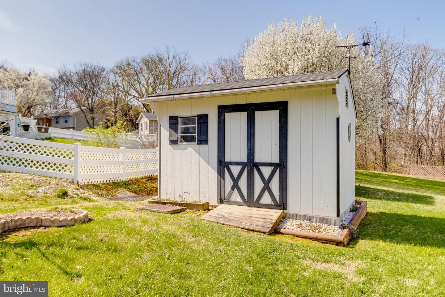 8907 Lennings Lane photo 48