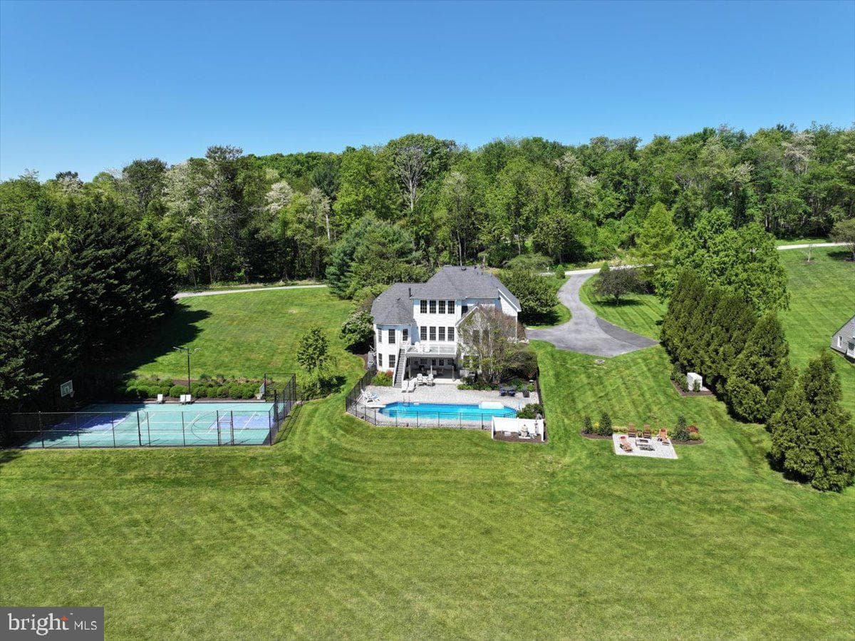 1203 Dairy Rd photo 4