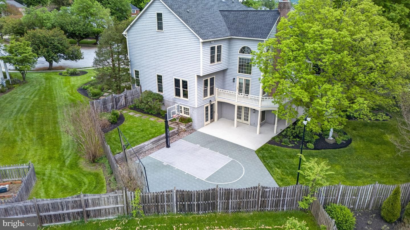 23 Eastport Court photo 3