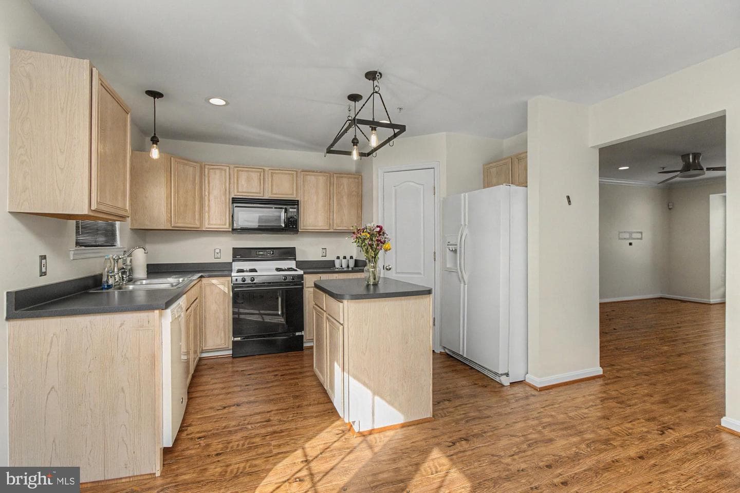 215 Carolstowne Road photo 14