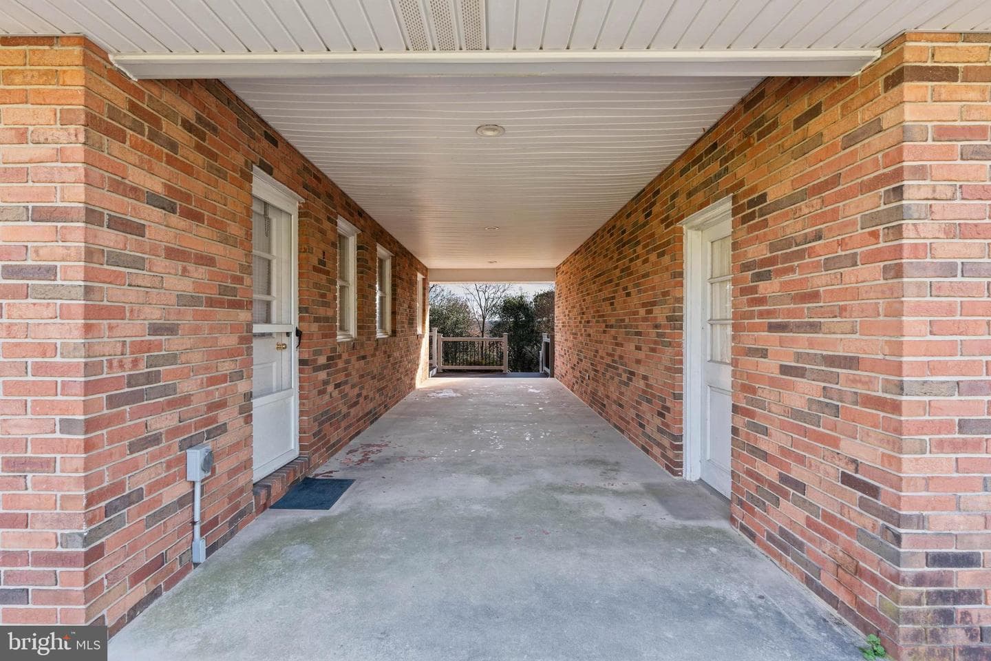8 Lochview Court photo 5