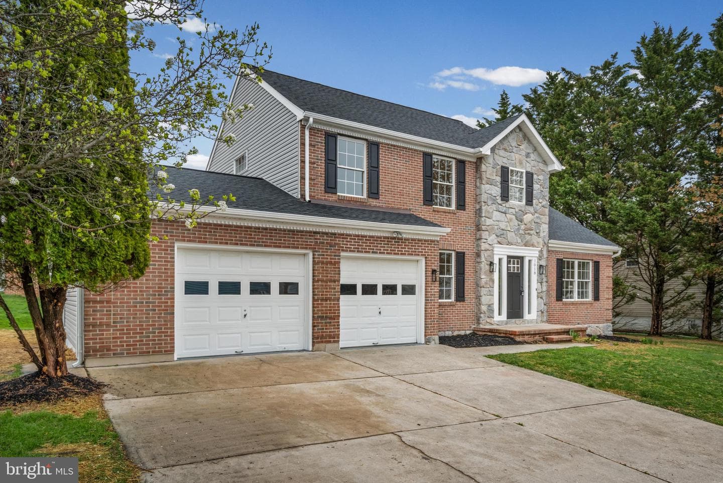 1018 Meadow Glen Road photo 3