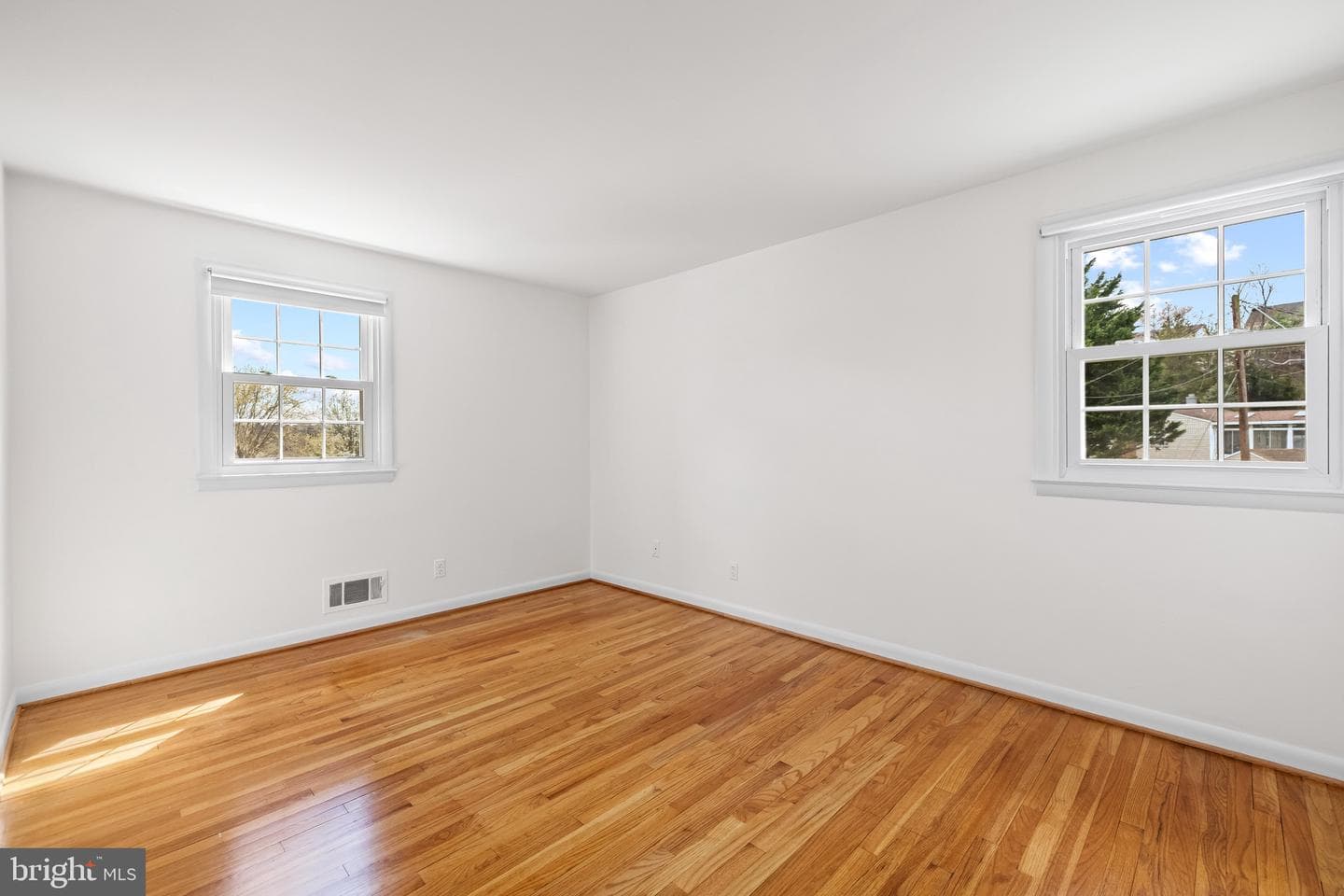 8620 Valleyfield Road photo 25