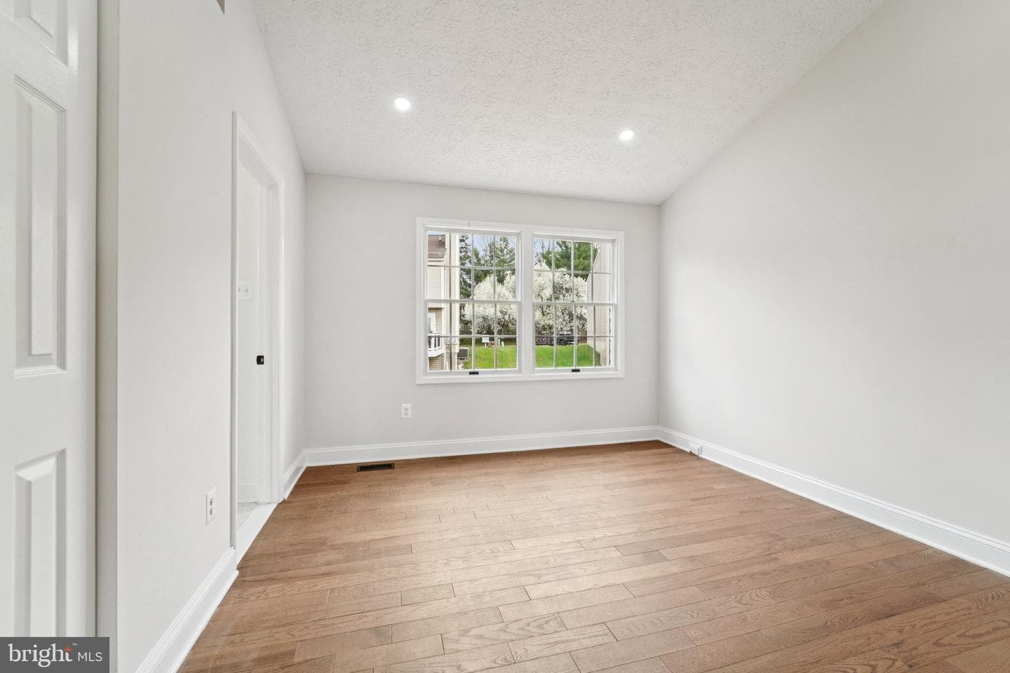 8727 Silver Hall Road photo 13