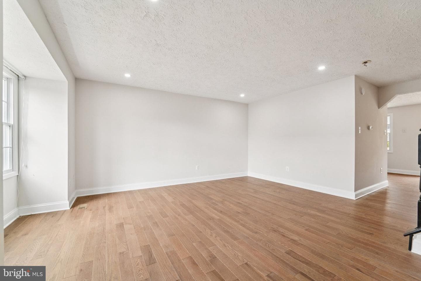 8727 Silver Hall Road photo 3