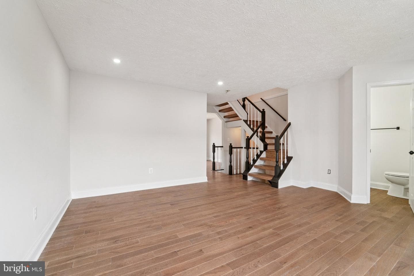 8727 Silver Hall Road photo 4