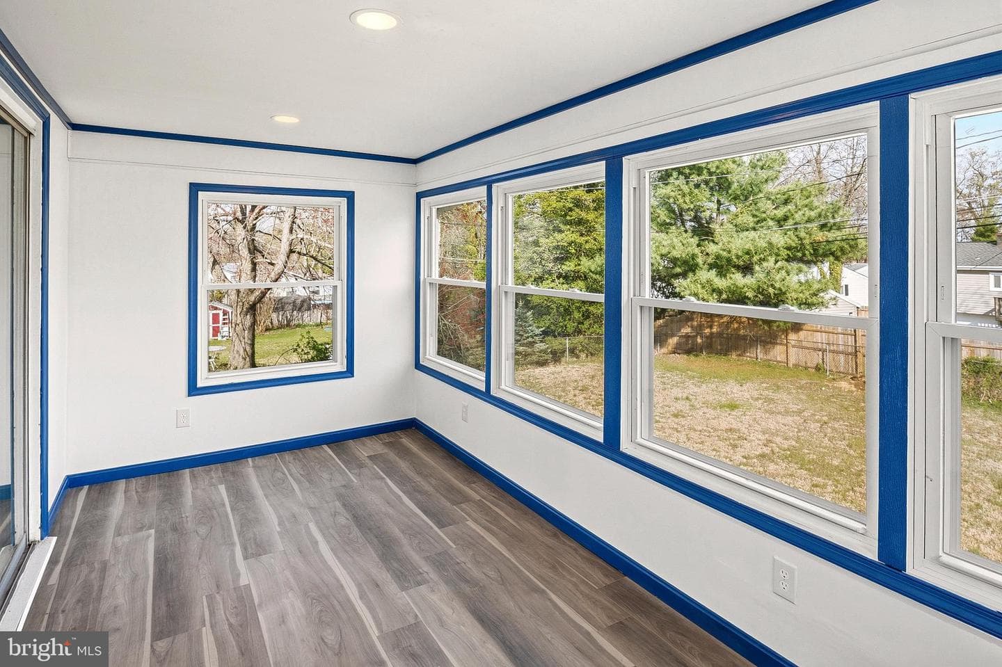 1219 Redcliffe photo 12