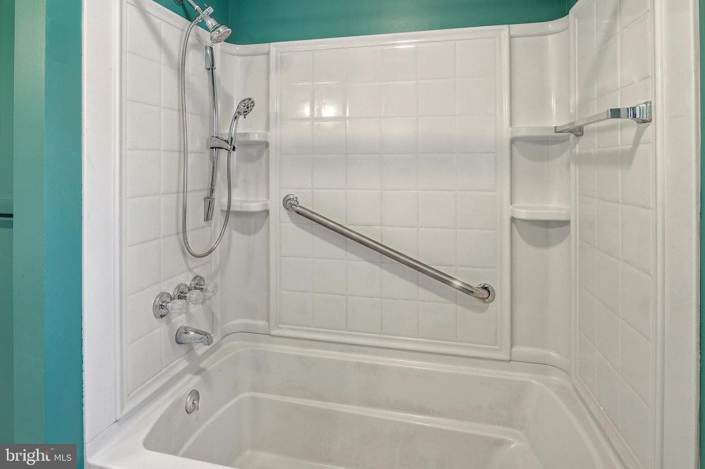1219 Redcliffe photo 22