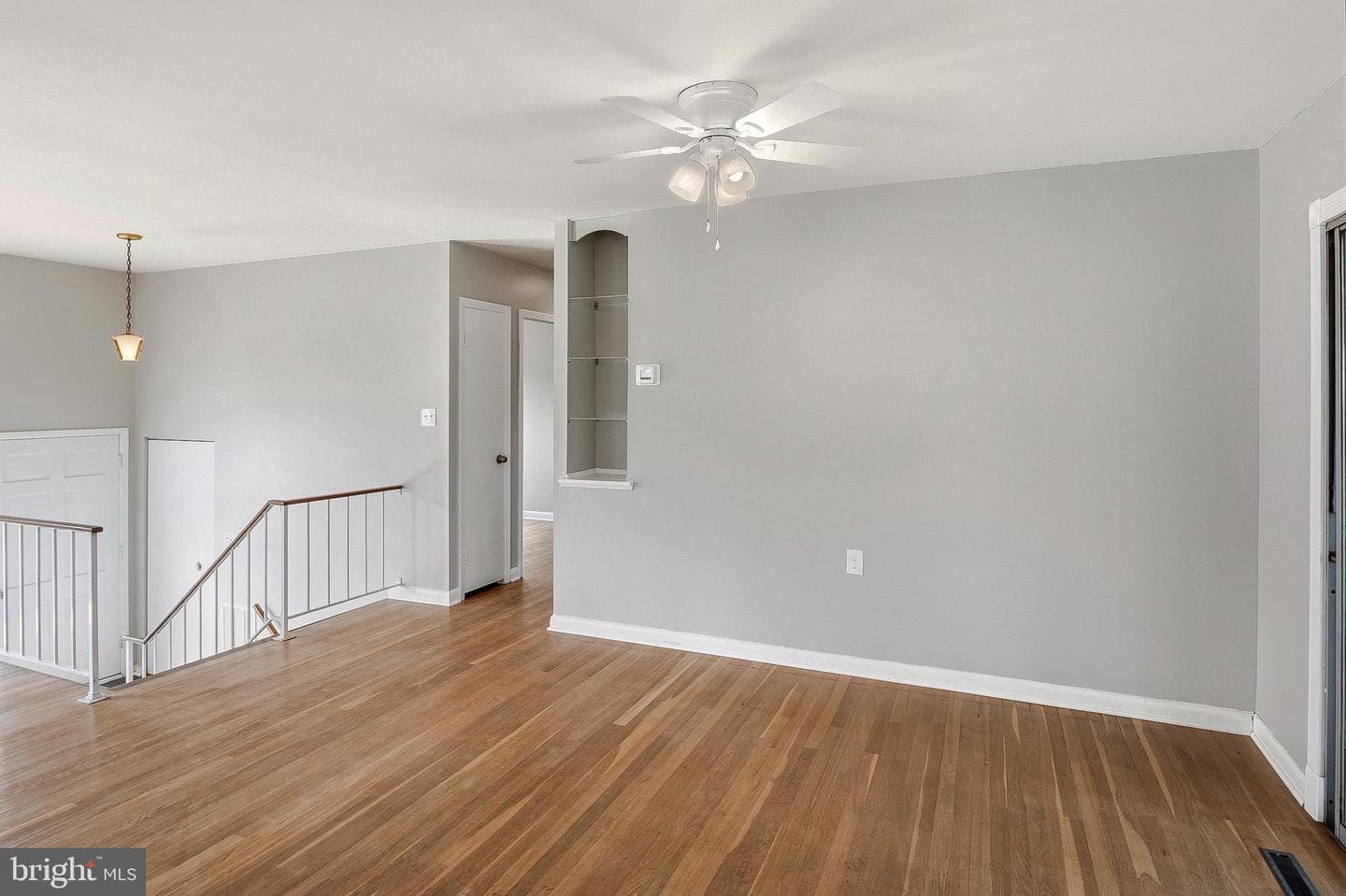 1219 Redcliffe photo 8