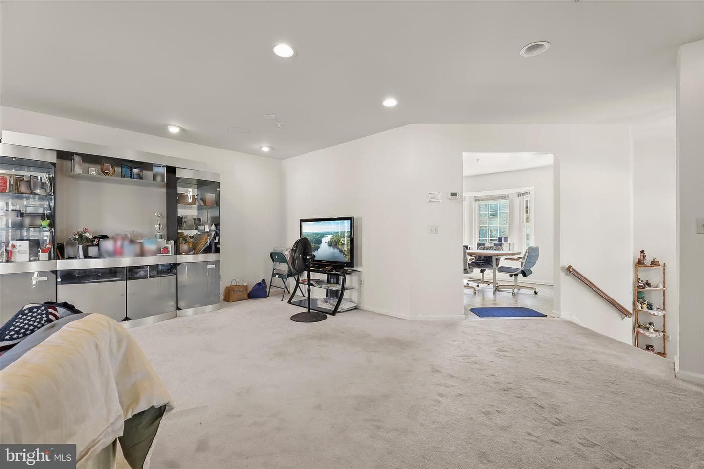 9410 Georgian Way photo 12