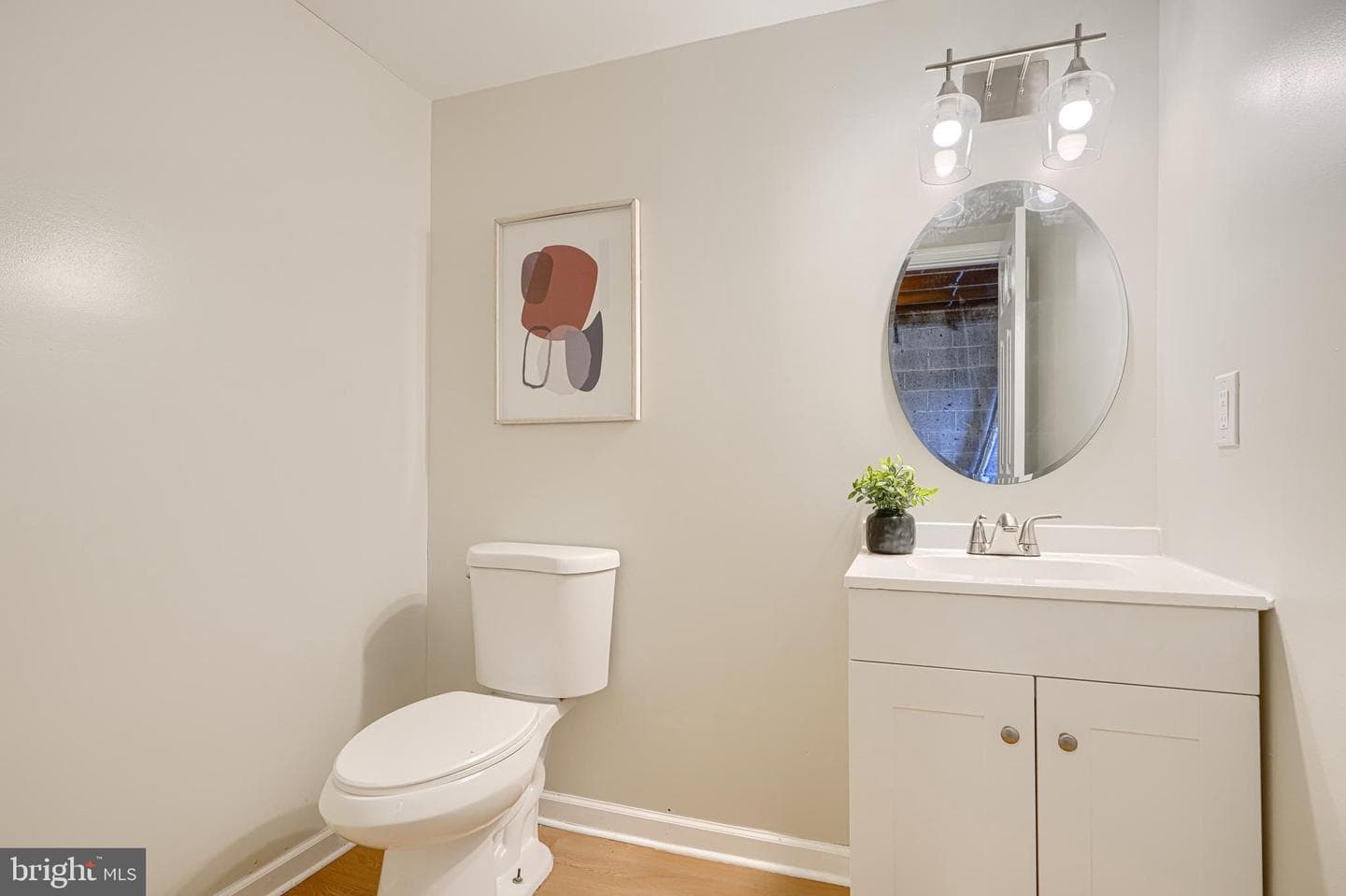 774 Seawall photo 34