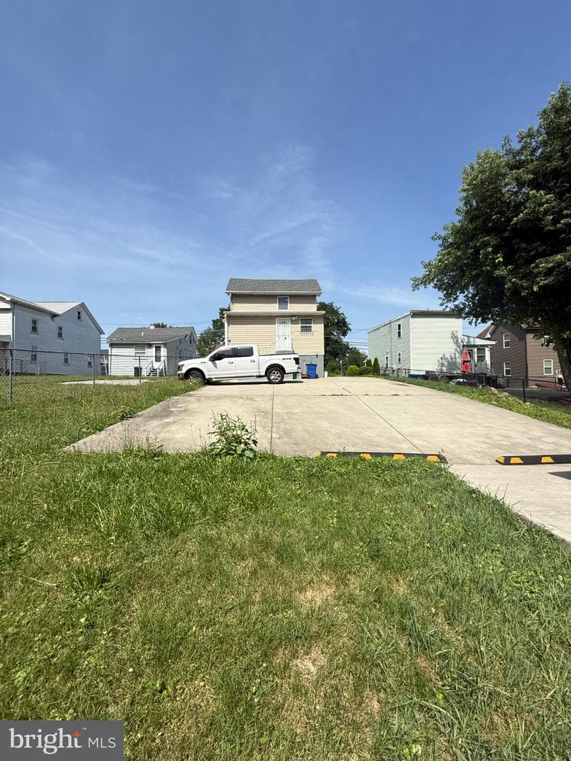 123 Winters Ln photo 22