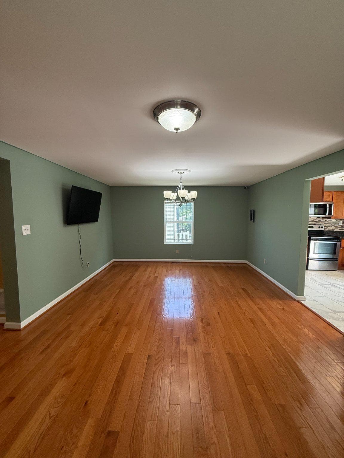 123 Winters Ln photo 3