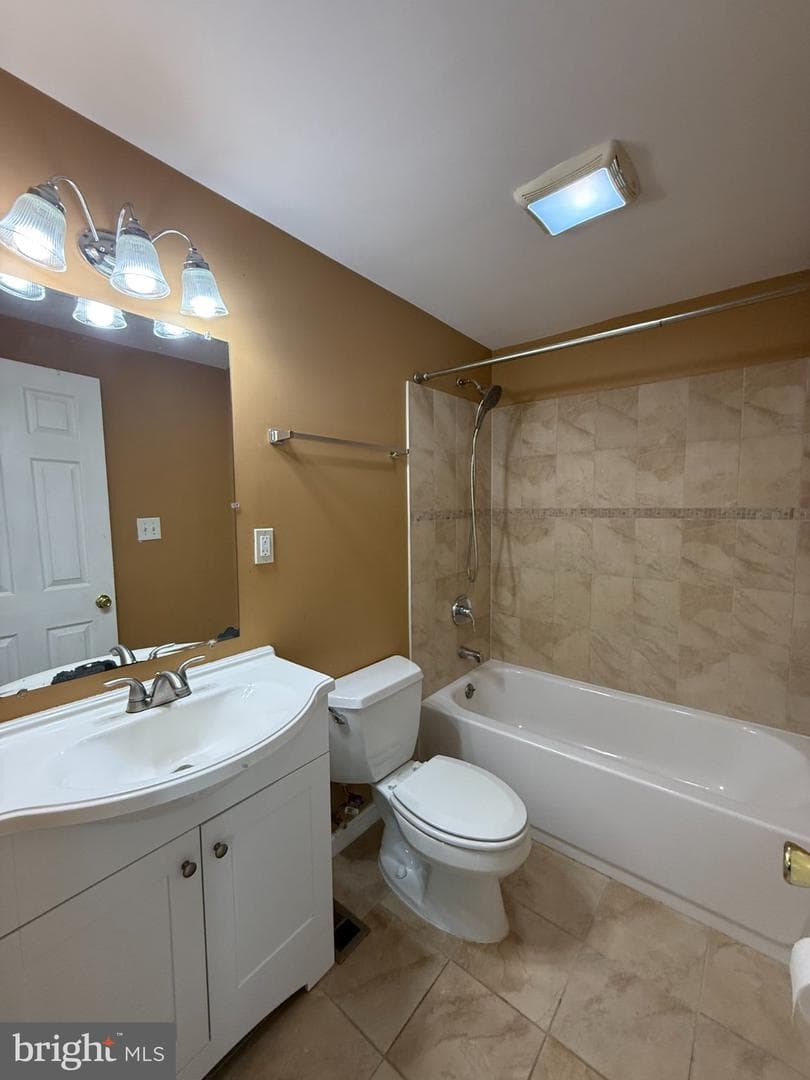 123 Winters Ln photo 8