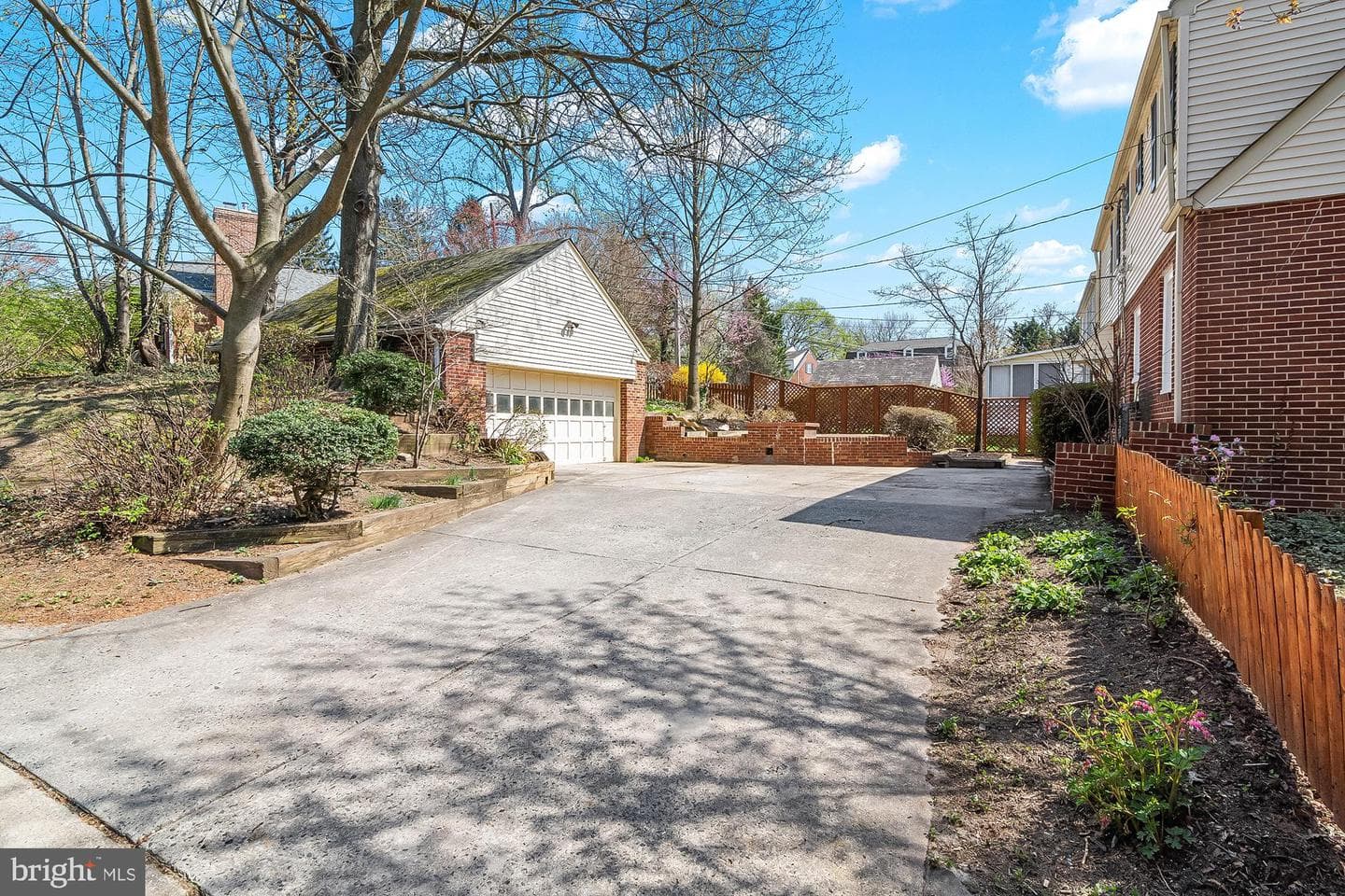 918 Weatherbee Road photo 57