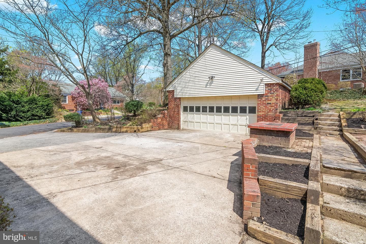 918 Weatherbee Road photo 58