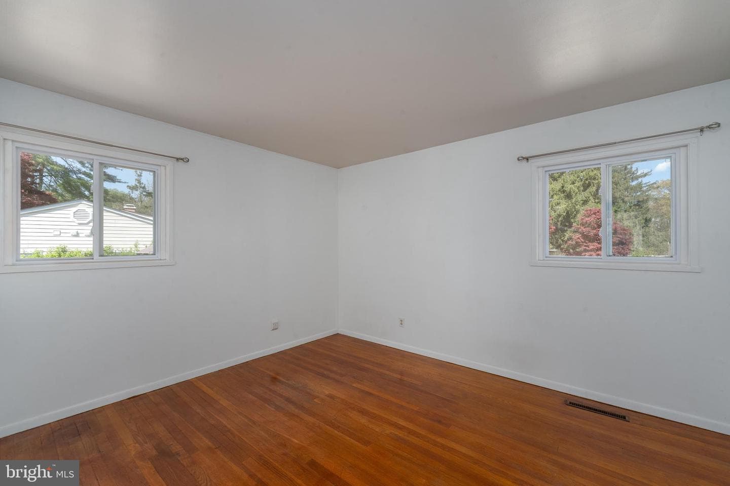 905 Lindellen Avenue photo 22