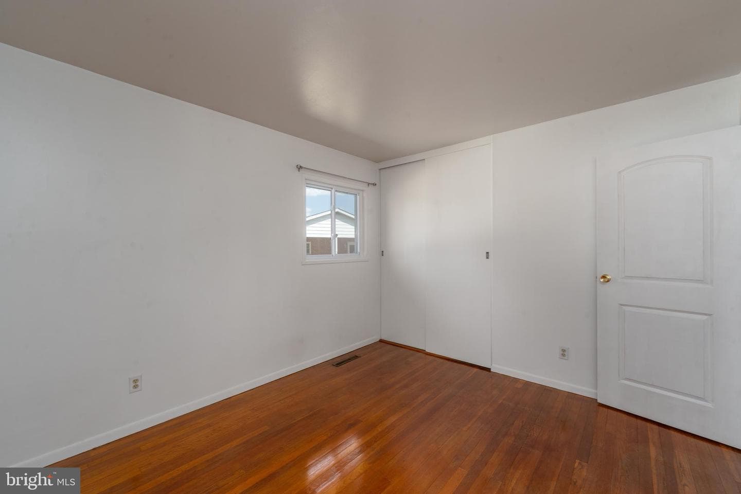 905 Lindellen Avenue photo 23