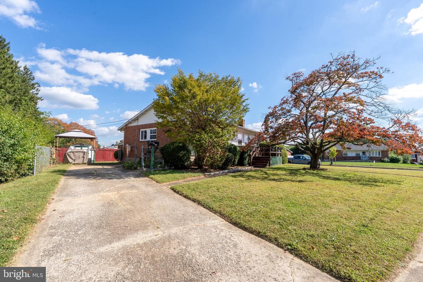 905 Lindellen Avenue photo 3