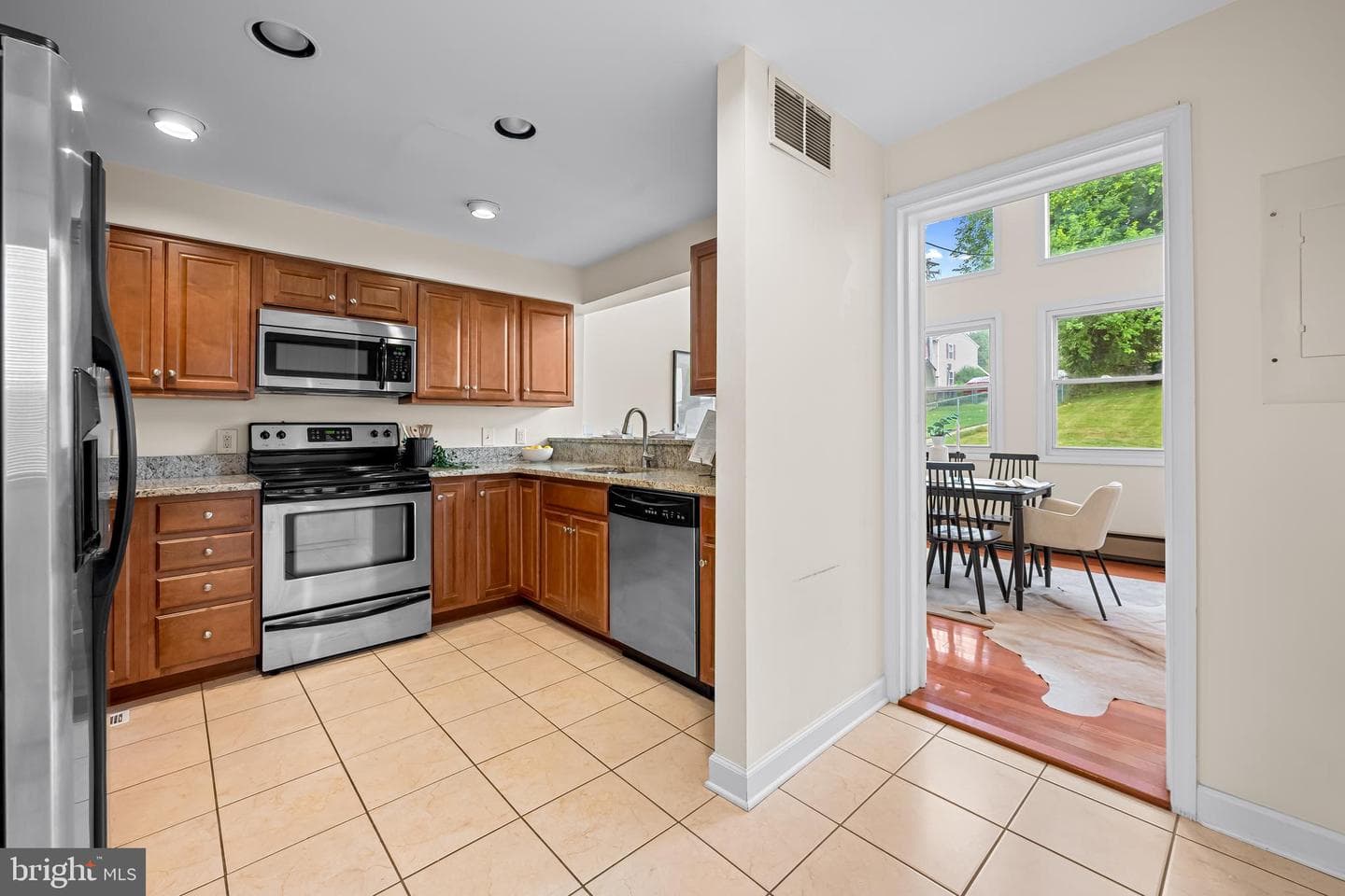 6045 Falls Road photo 5