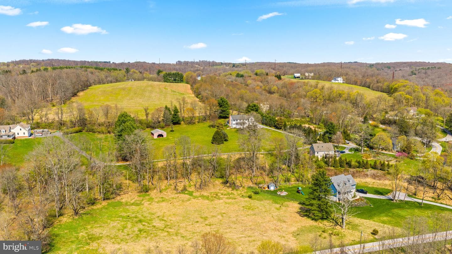 21310 W Liberty Road photo 110