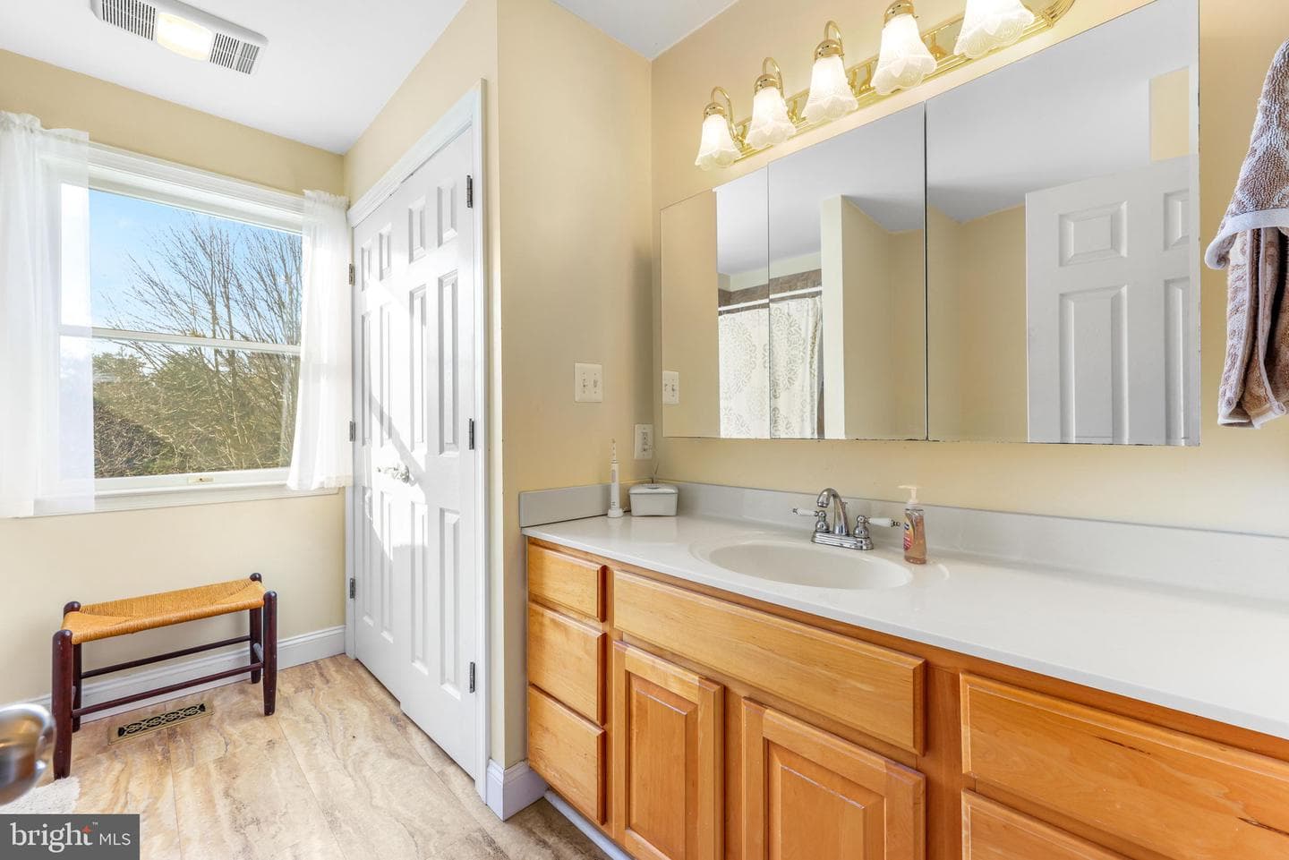 21310 W Liberty Road photo 70
